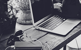 中超场均传球次数排名对照，中超场均观众人数