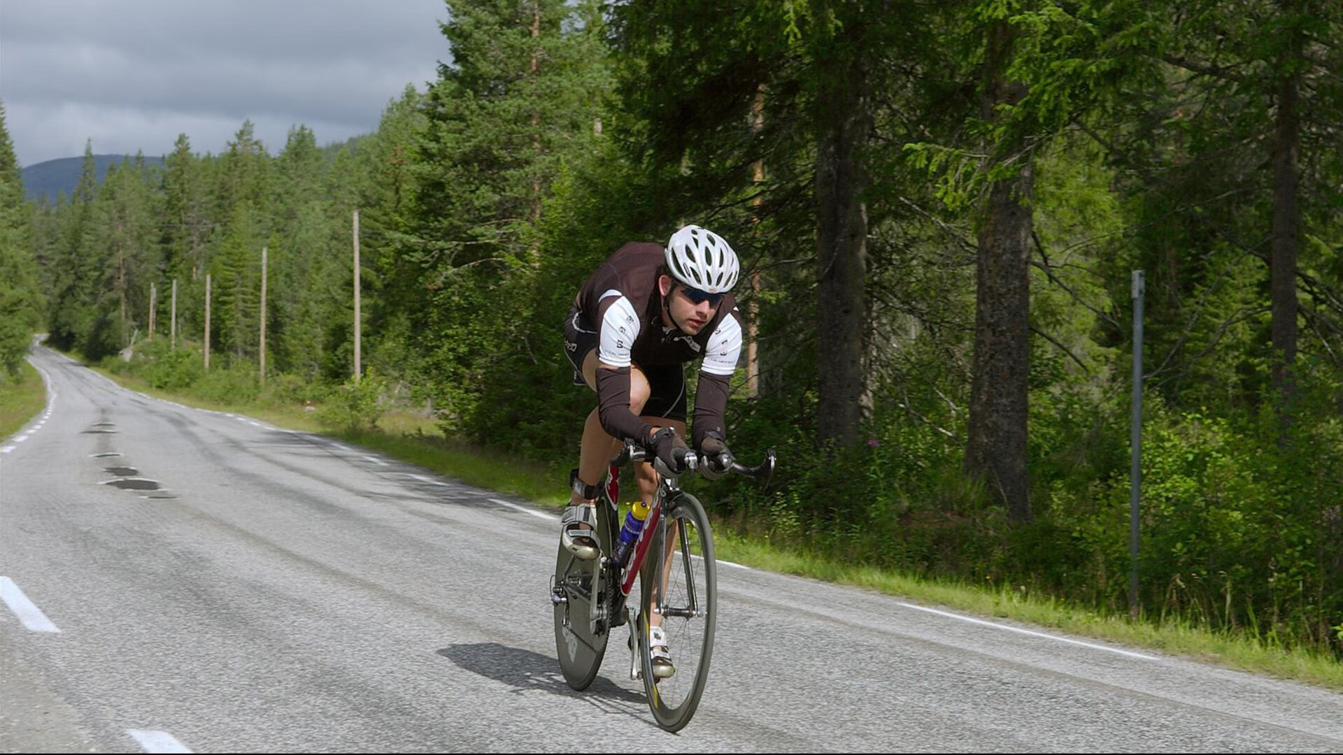 中国篮球教练员职业发展路径规划，篮球教练行业分析