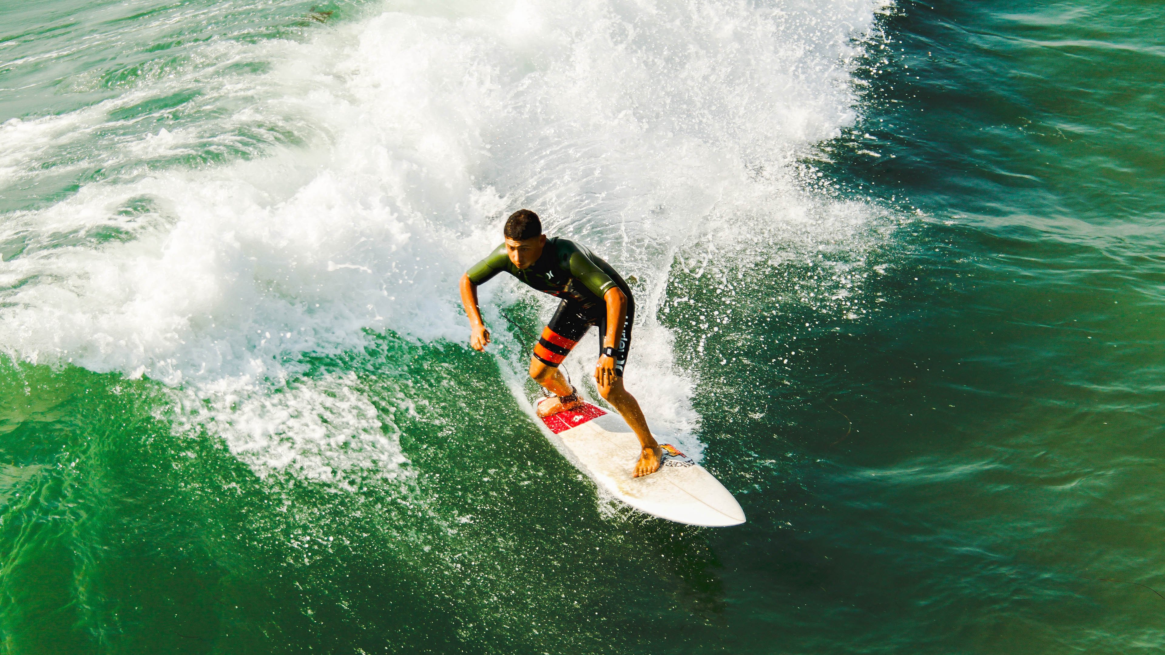 中国队稳步提升成绩赢得掌声，中国队的成绩